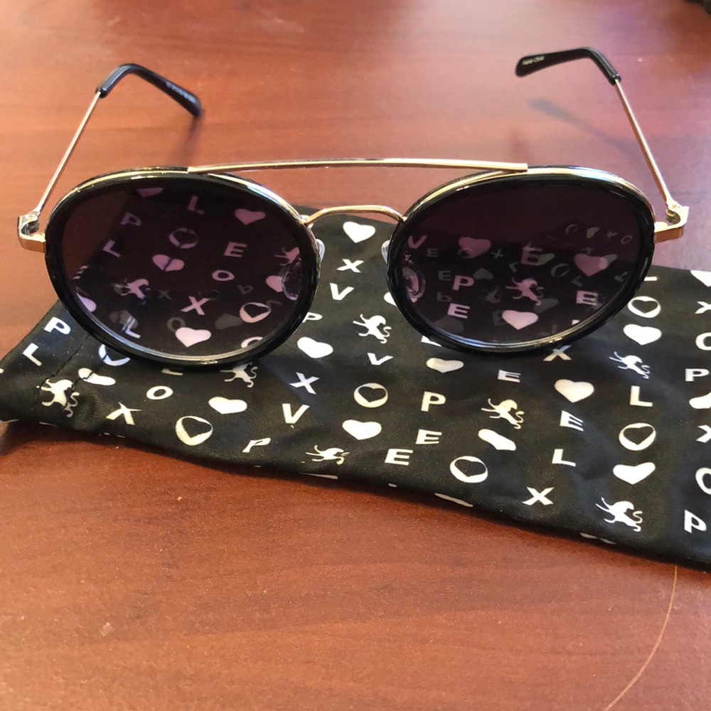 Black/Gold Sunglasses